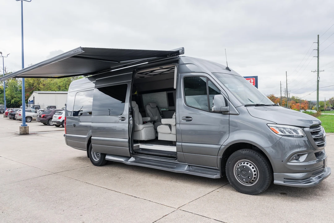 2021 Mercedes-Benz VS30 Sprinter - Image 9 of 31