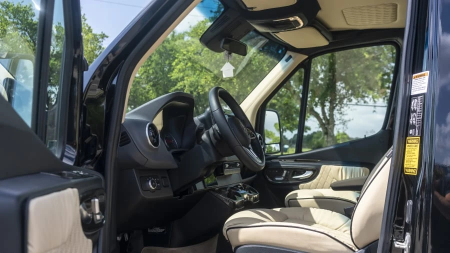 2021 Mercedes-Benz VS30 Sprinter - Image 4 of 31