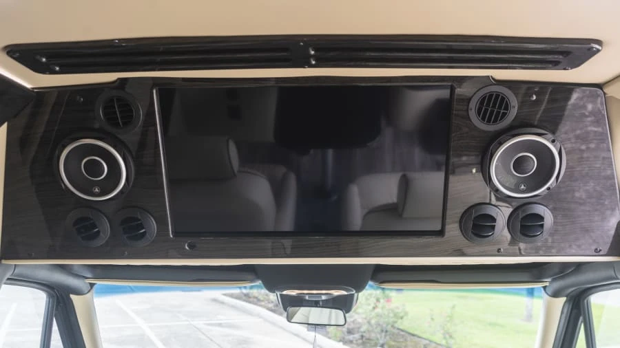 2021 Mercedes-Benz VS30 Sprinter - Image 17 of 31