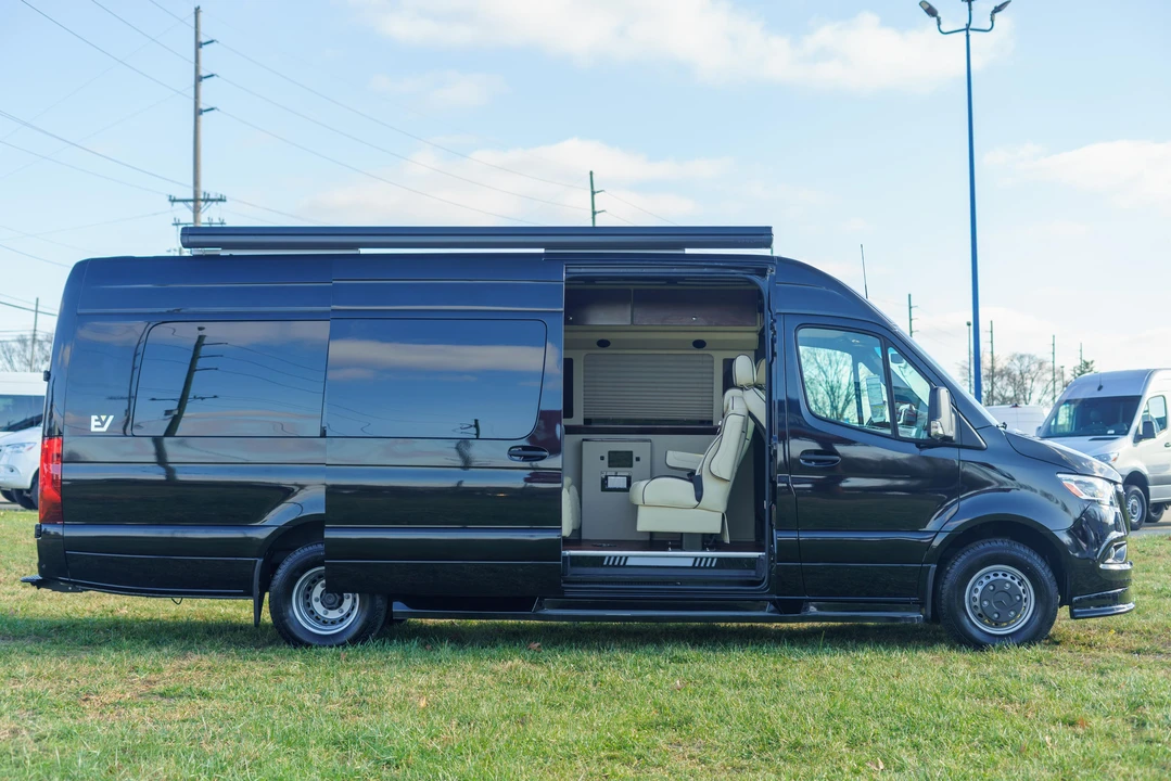 2021 Mercedes-Benz VS30 Sprinter - Image 3 of 31