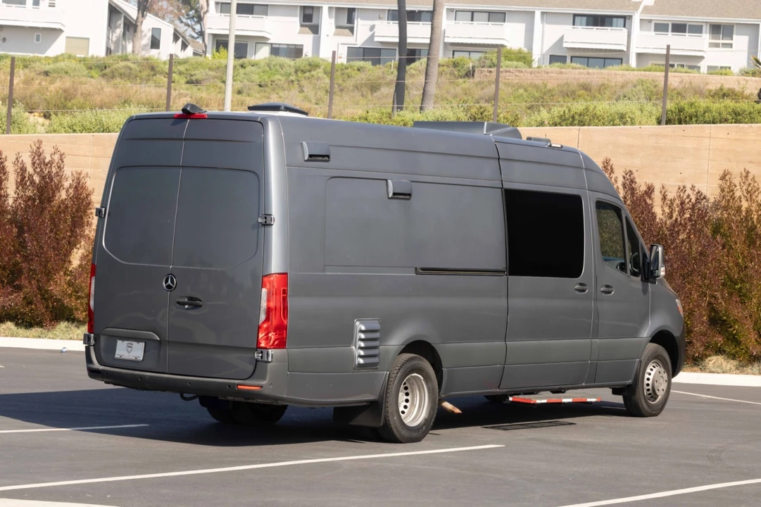 2021 Mercedes-Benz VS30 Sprinter - Image 17 of 21