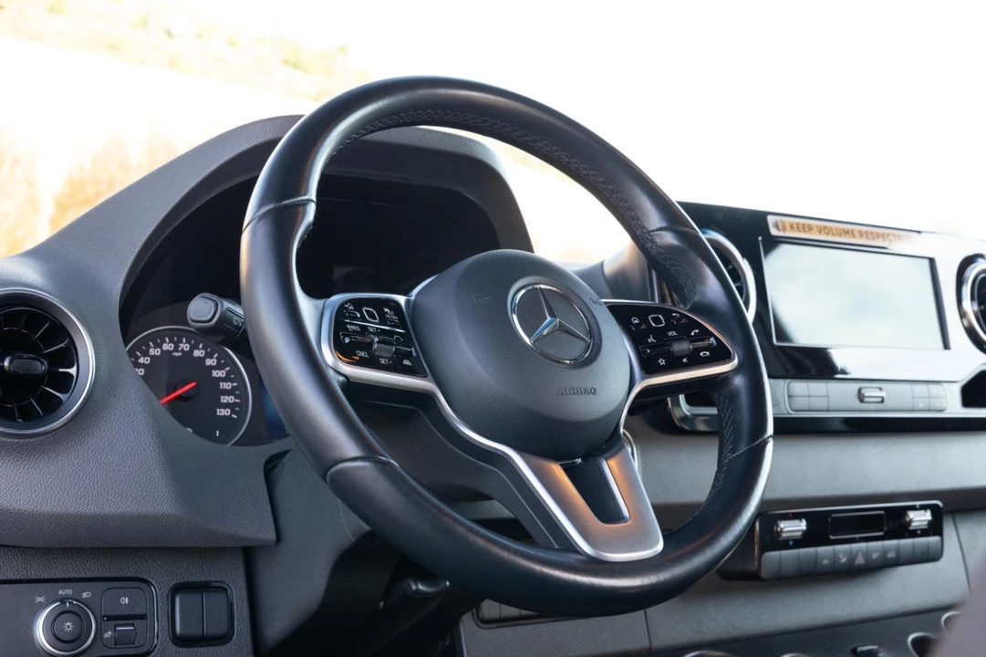 2021 Mercedes-Benz VS30 Sprinter - Image 14 of 21