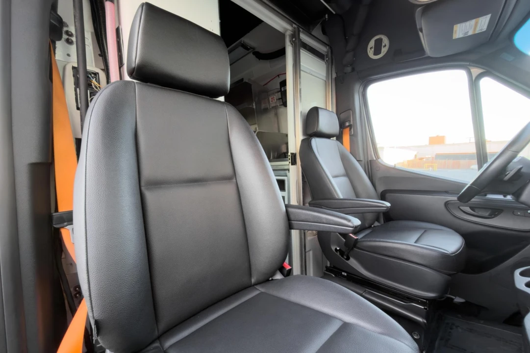 2021 Mercedes-Benz VS30 Sprinter - Image 18 of 21