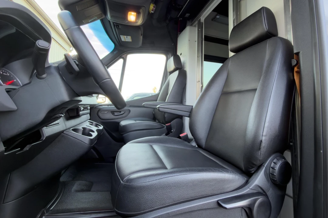 2021 Mercedes-Benz VS30 Sprinter - Image 20 of 21