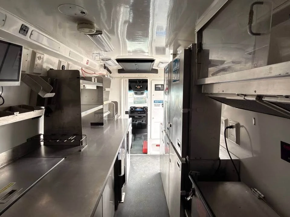 2021 Mercedes-Benz VS30 Sprinter - Image 6 of 7