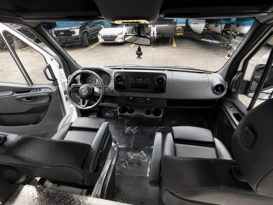 2021 Mercedes-Benz VS30 Sprinter - Image 6 of 9