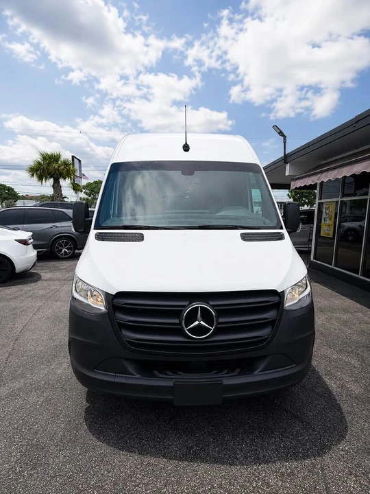 2021 Mercedes-Benz VS30 Sprinter - Image 5 of 9