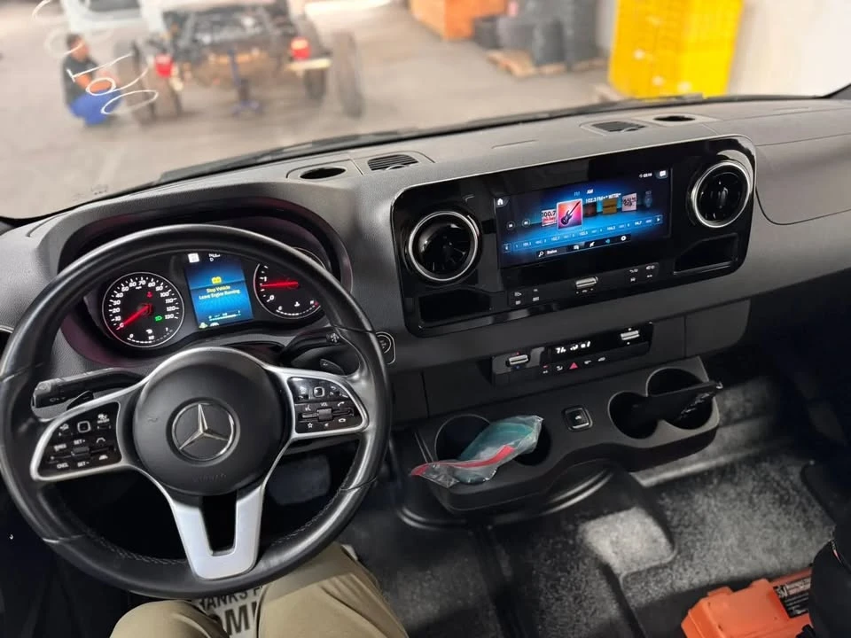 2021 Mercedes-Benz VS30 Sprinter - Image 8 of 17
