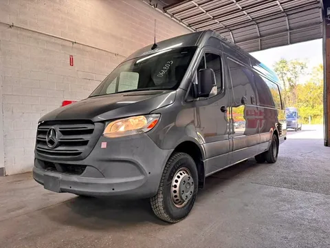 2021 Mercedes-Benz Sprinter 4500 Crew