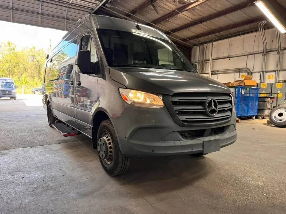 2021 Mercedes-Benz VS30 Sprinter - Image 2 of 17