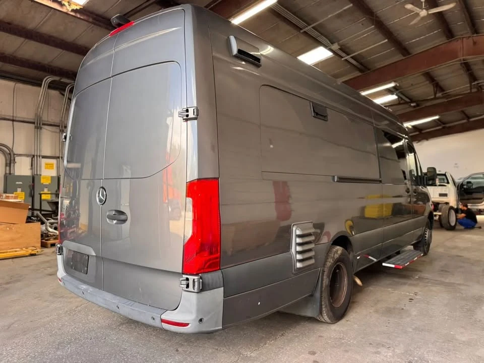 2021 Mercedes-Benz VS30 Sprinter - Image 3 of 17