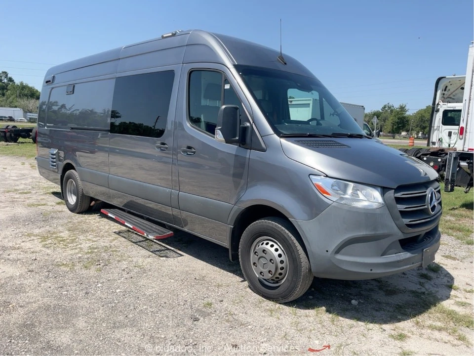 2021 Mercedes-Benz VS30 Sprinter - Image 2 of 12
