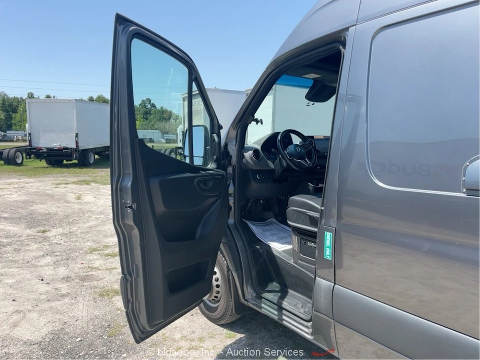 2021 Mercedes-Benz VS30 Sprinter - Image 10 of 12