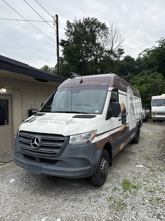 2021 Mercedes-Benz VS30 Sprinter - Image 2 of 31