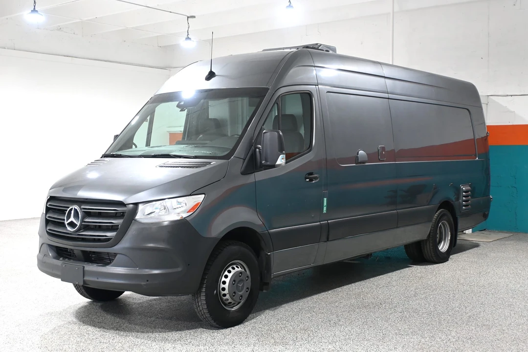 2021 Mercedes-Benz VS30 Sprinter - Image 2 of 31