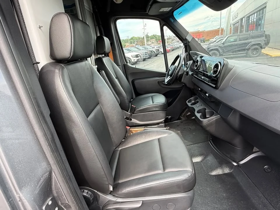 2021 Mercedes-Benz VS30 Sprinter - Image 14 of 17
