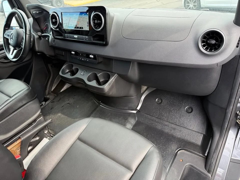 2021 Mercedes-Benz VS30 Sprinter - Image 13 of 17