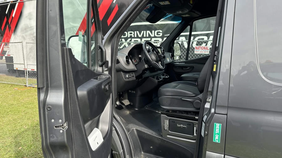 2021 Mercedes-Benz VS30 Sprinter - Image 5 of 7
