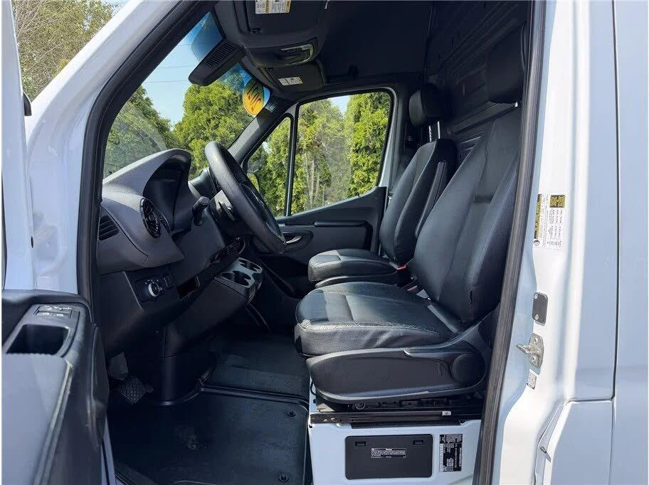 2021 Mercedes-Benz VS30 Sprinter - Image 12 of 18