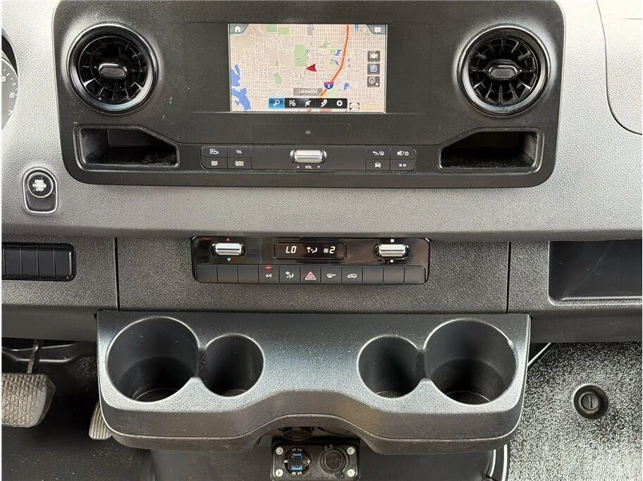 2021 Mercedes-Benz VS30 Sprinter - Image 16 of 18