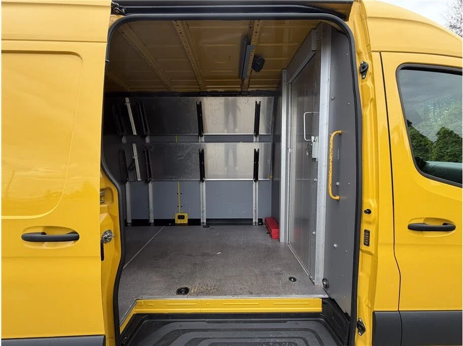 2021 Mercedes-Benz VS30 Sprinter - Image 13 of 20