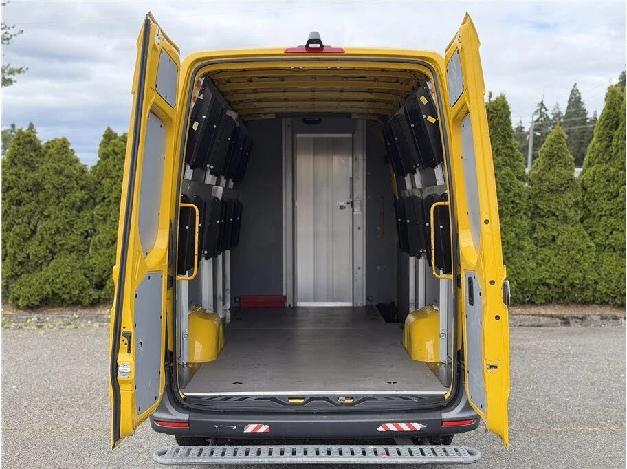 2021 Mercedes-Benz VS30 Sprinter - Image 11 of 20