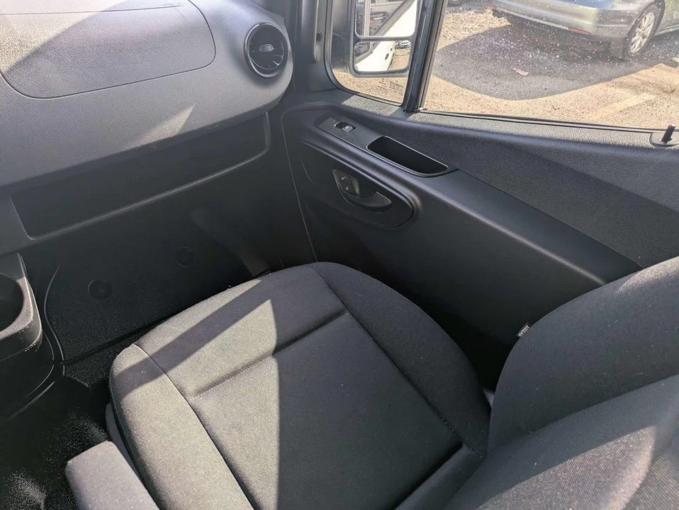 2021 Mercedes-Benz VS30 Sprinter - Image 16 of 20