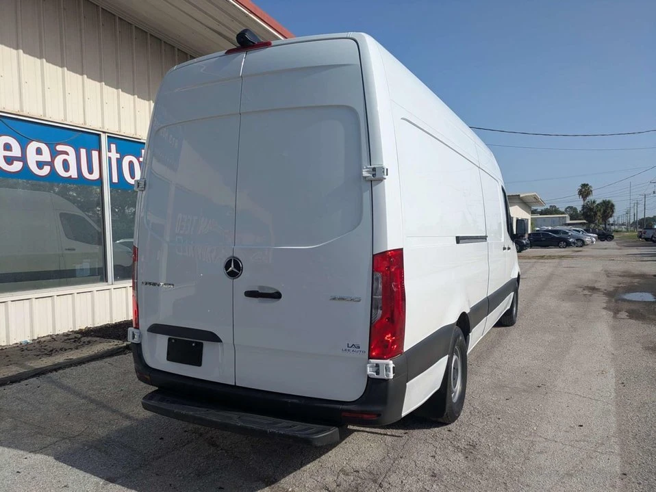 2021 Mercedes-Benz VS30 Sprinter - Image 3 of 20