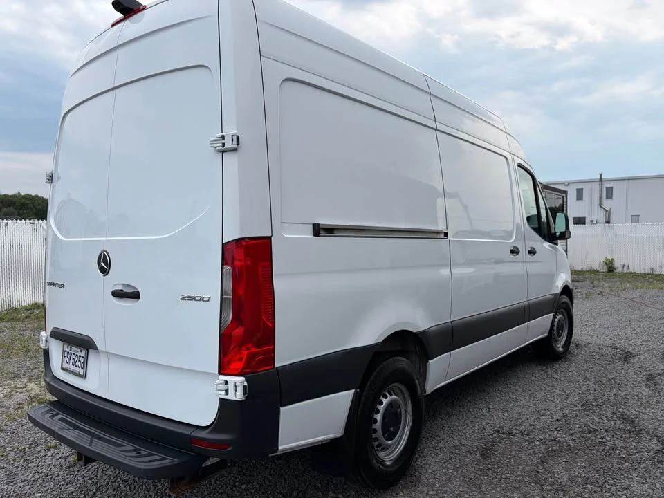 2021 Mercedes-Benz VS30 Sprinter - Image 8 of 13