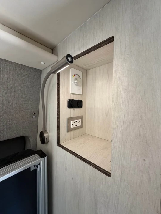 2021 Mercedes-Benz VS30 Sprinter - Image 9 of 11