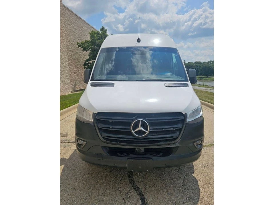 2021 Mercedes-Benz VS30 Sprinter - Image 3 of 17