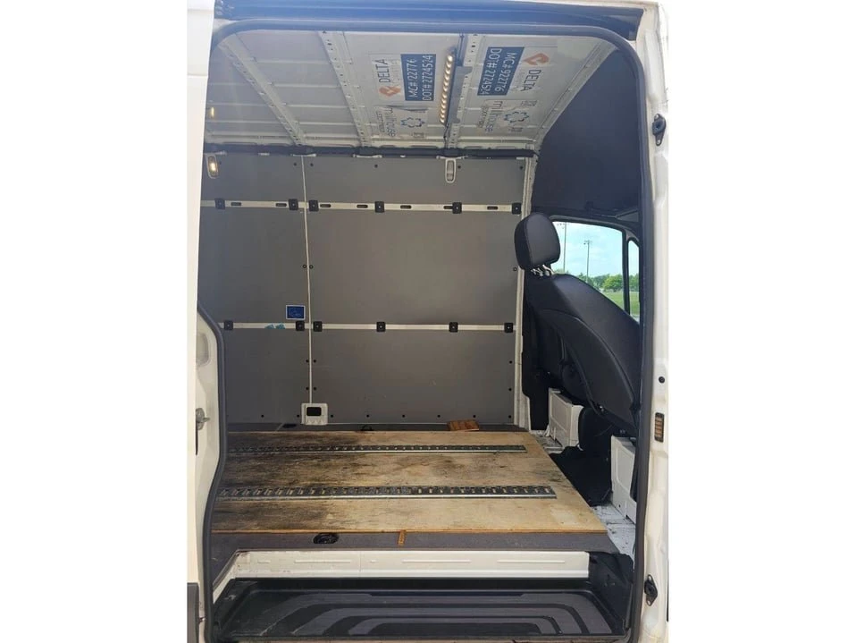 2021 Mercedes-Benz VS30 Sprinter - Image 10 of 17