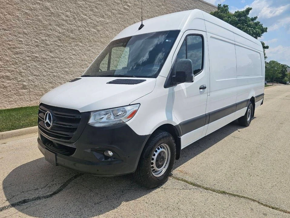 2021 Mercedes-Benz VS30 Sprinter - Image 2 of 17