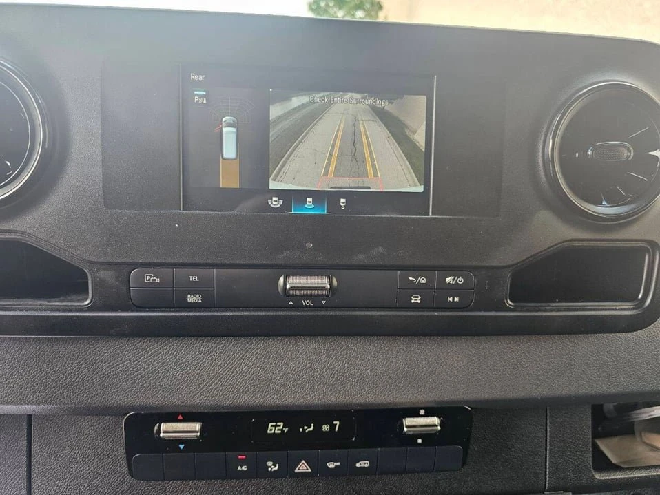 2021 Mercedes-Benz VS30 Sprinter - Image 15 of 17