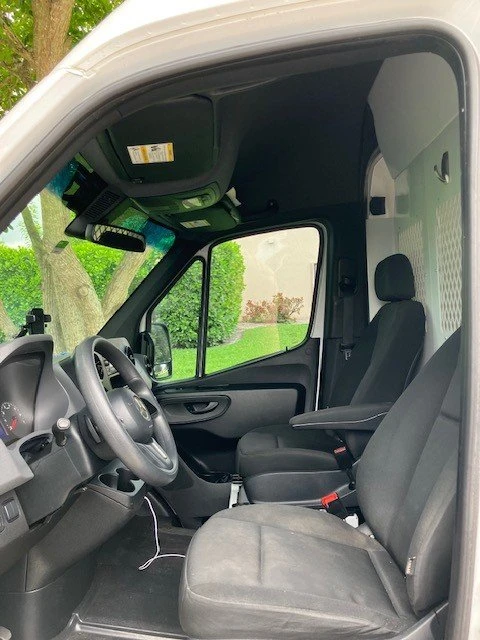 2021 Mercedes-Benz VS30 Sprinter - Image 2 of 11