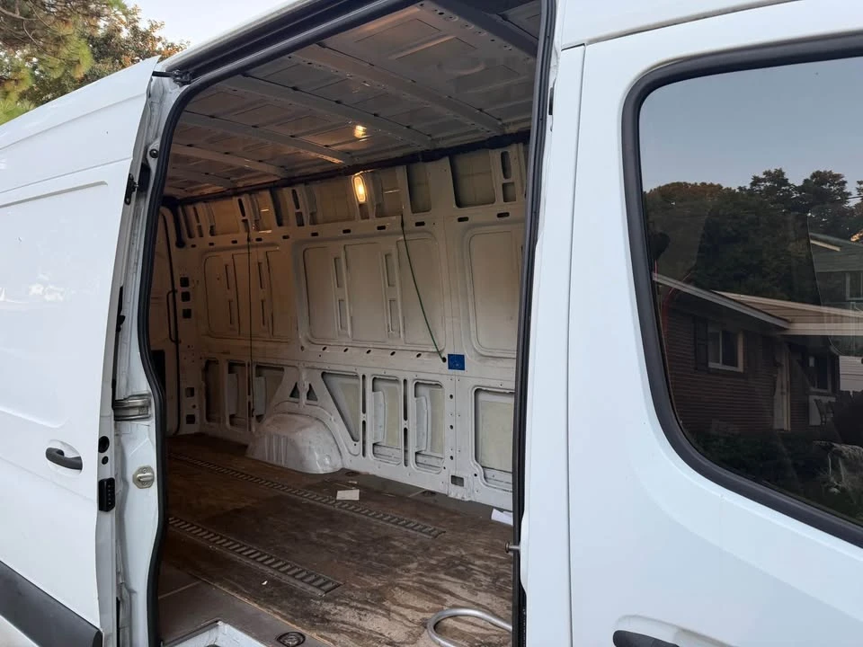 2021 Mercedes-Benz VS30 Sprinter - Image 2 of 7
