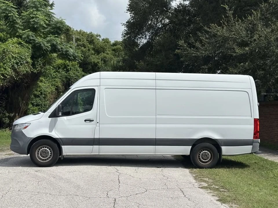 2021 Mercedes-Benz VS30 Sprinter - Image 2 of 15