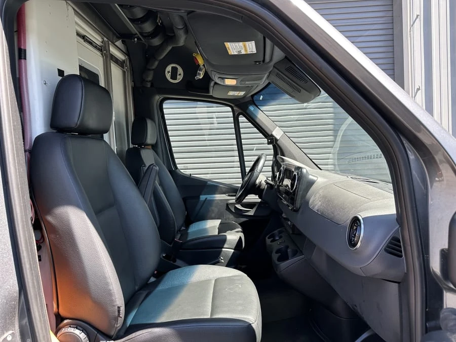 2021 Mercedes-Benz VS30 Sprinter - Image 9 of 14