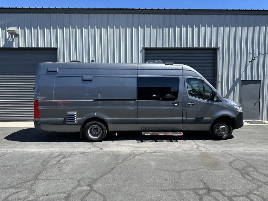 2021 Mercedes-Benz VS30 Sprinter - Image 2 of 14
