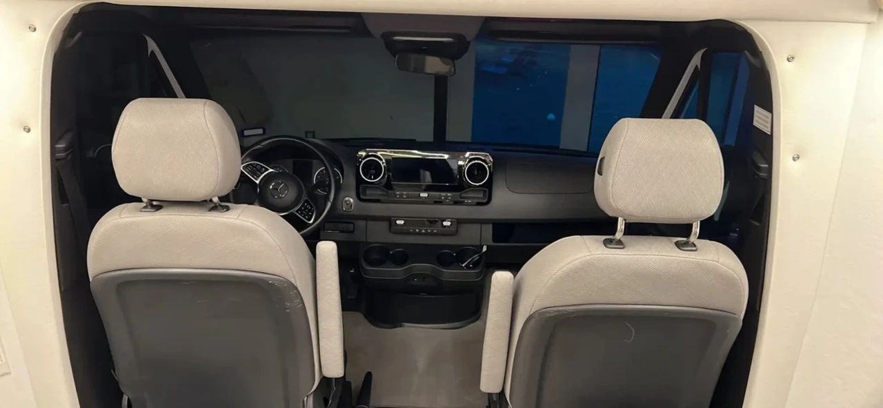 2021 Mercedes-Benz VS30 Sprinter - Image 15 of 16