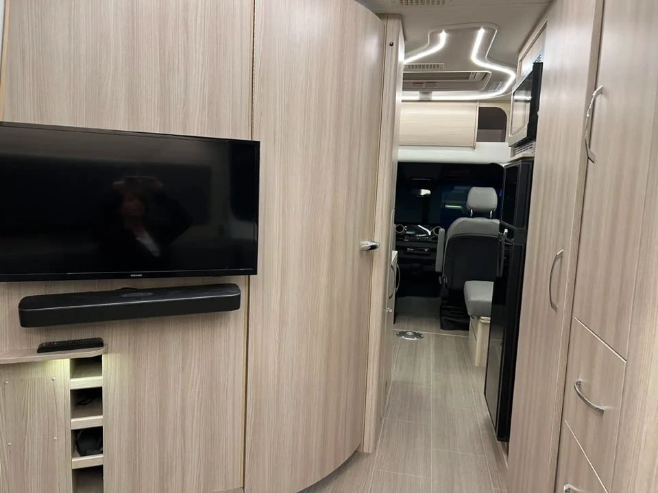 2021 Mercedes-Benz VS30 Sprinter - Image 6 of 16