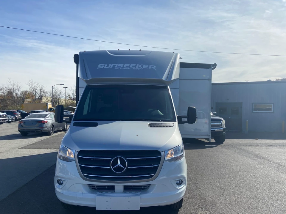 2021 Mercedes-Benz VS30 Sprinter - Image 10 of 21