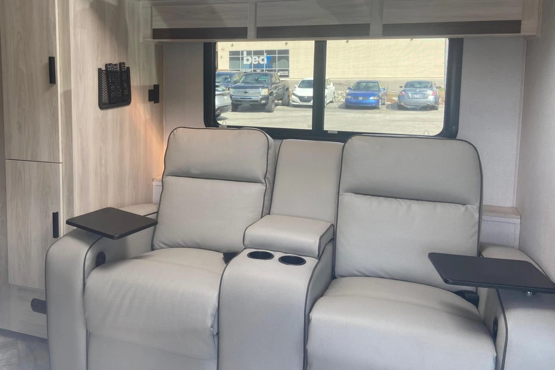 2021 Mercedes-Benz VS30 Sprinter - Image 8 of 21