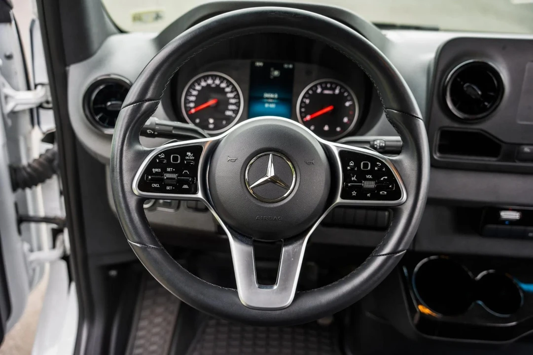 2021 Mercedes-Benz VS30 Sprinter - Image 11 of 13