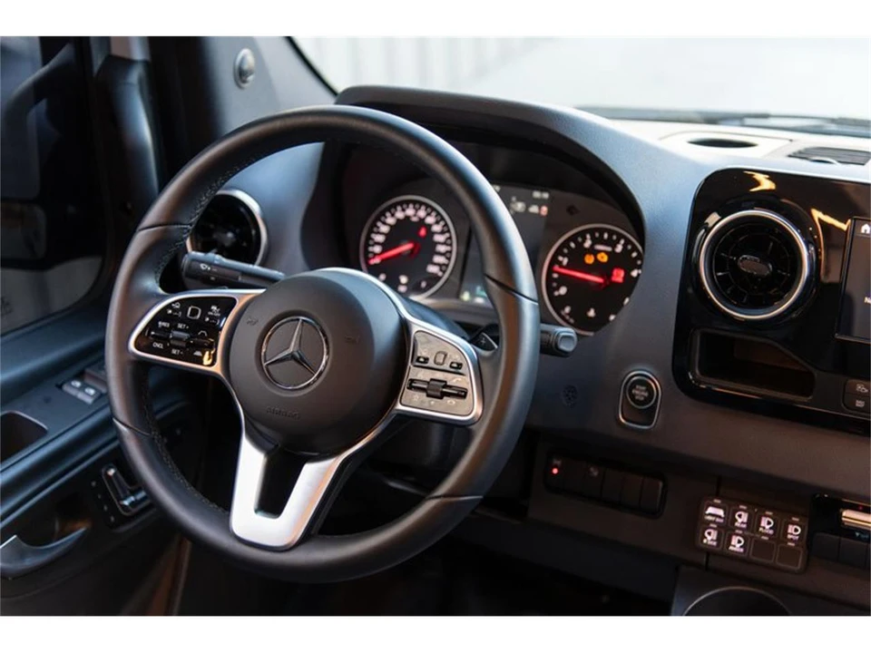 2021 Mercedes-Benz VS30 Sprinter - Image 24 of 31