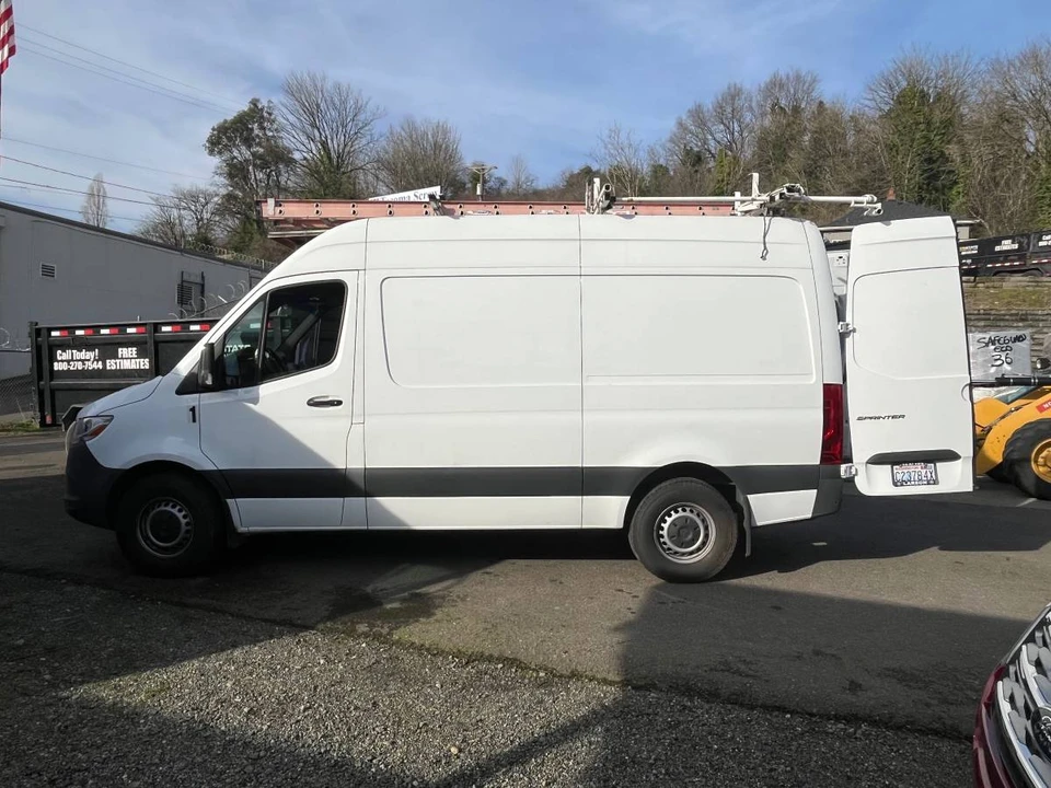 2021 Mercedes-Benz VS30 Sprinter - Image 7 of 8