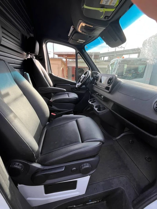 2021 Mercedes-Benz VS30 Sprinter - Image 4 of 8