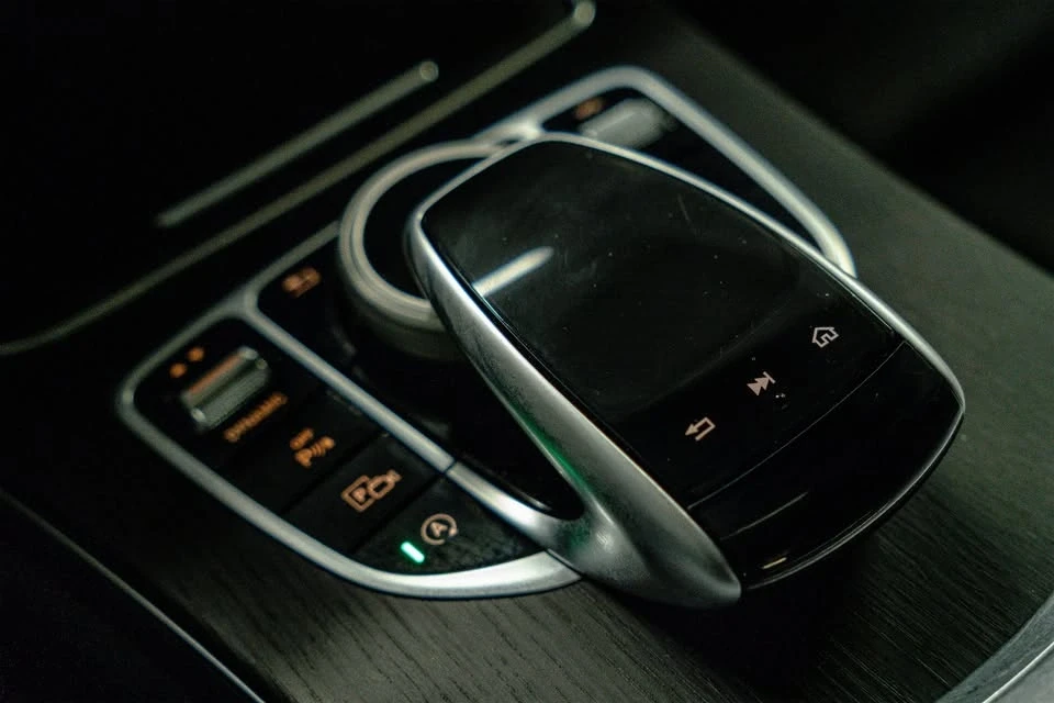 2021 Mercedes-Benz W205 C-Class - Image 13 of 17