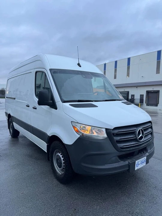 2021 Mercedes-Benz VS30 Sprinter - Image 2 of 16