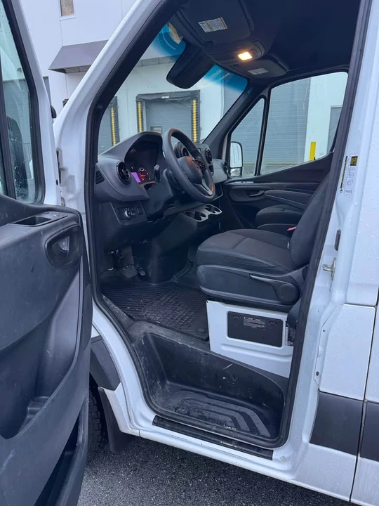 2021 Mercedes-Benz VS30 Sprinter - Image 13 of 16